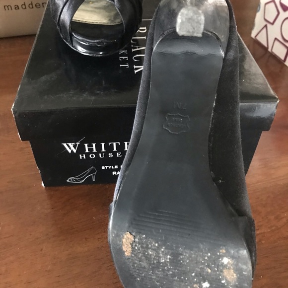 White House Black Market Heel - Picture 4 of 4
